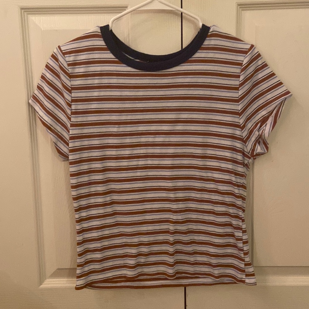 Rue 21, it is a size XL but fits like a womens medium